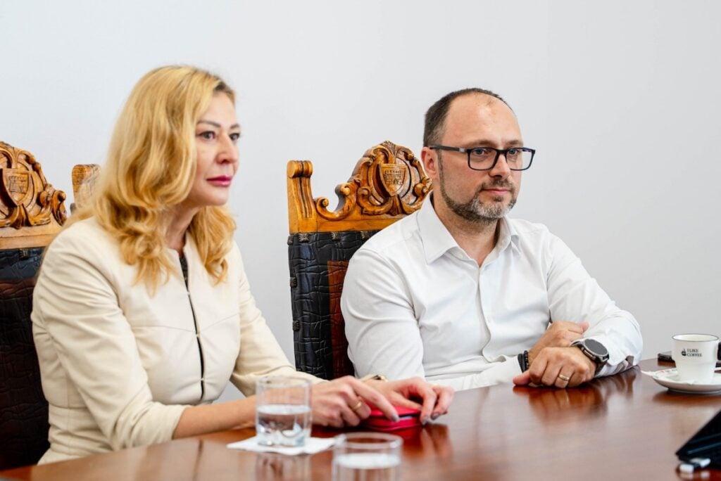 semnare contracte medicale publicitate foto consiliul judetean3