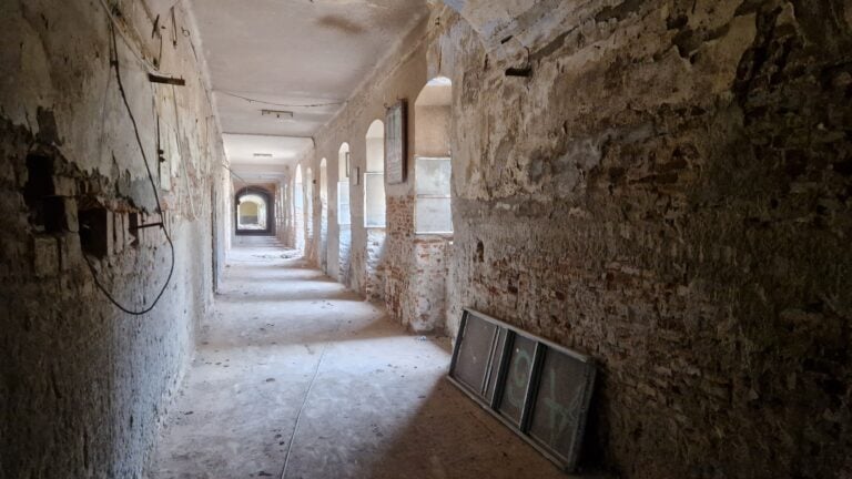 Șantierul din fostul orfelinat Maria Tereza. Foto: Turnulsfatului.ro