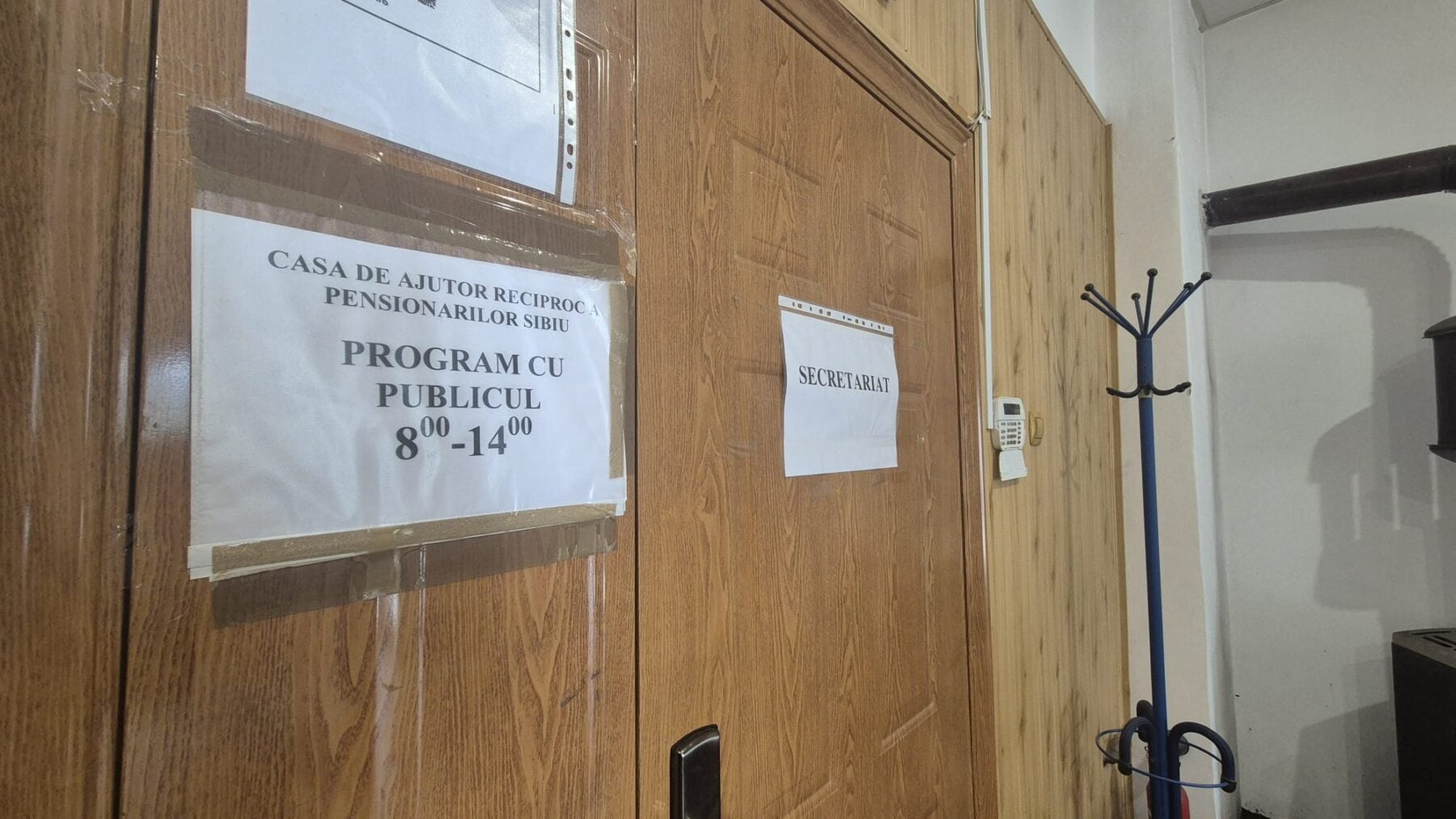 Casa de Ajutor Reciproc a Pensionarilor Sibiu este localizată în Piața Mare, nr. 8. Foto: turnulsfatului.ro