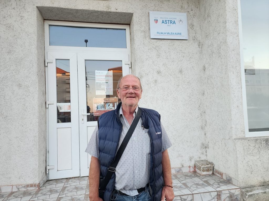 Gerhard Marius are 62 de ani, s-a născut în Valea Aurie și a crescut odată cu cartierul. Foto: turnulsfatului.ro
