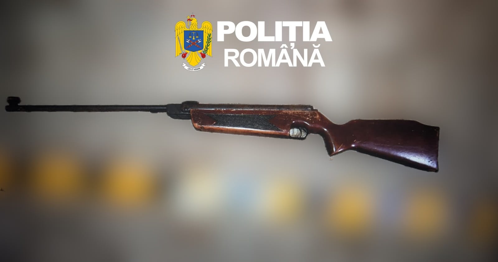 Armă găsită în cadrul perchezițiilor efectuate de polițiștii sibieni. Foto: IPJ Sibiu