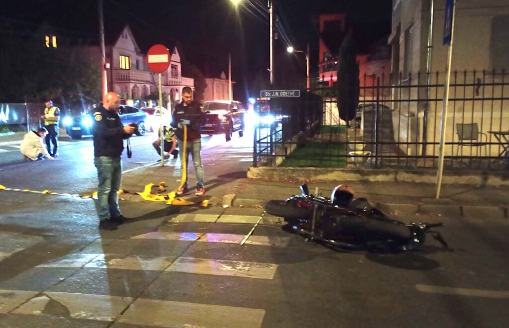 Accidentul a avut loc cu câteva minute înainte de ora 22:00. Foto: turnulsfatului.ro