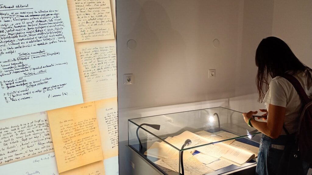Expoziția de la sediul BNR din Sibiu. Foto: turnulsfatului.ro