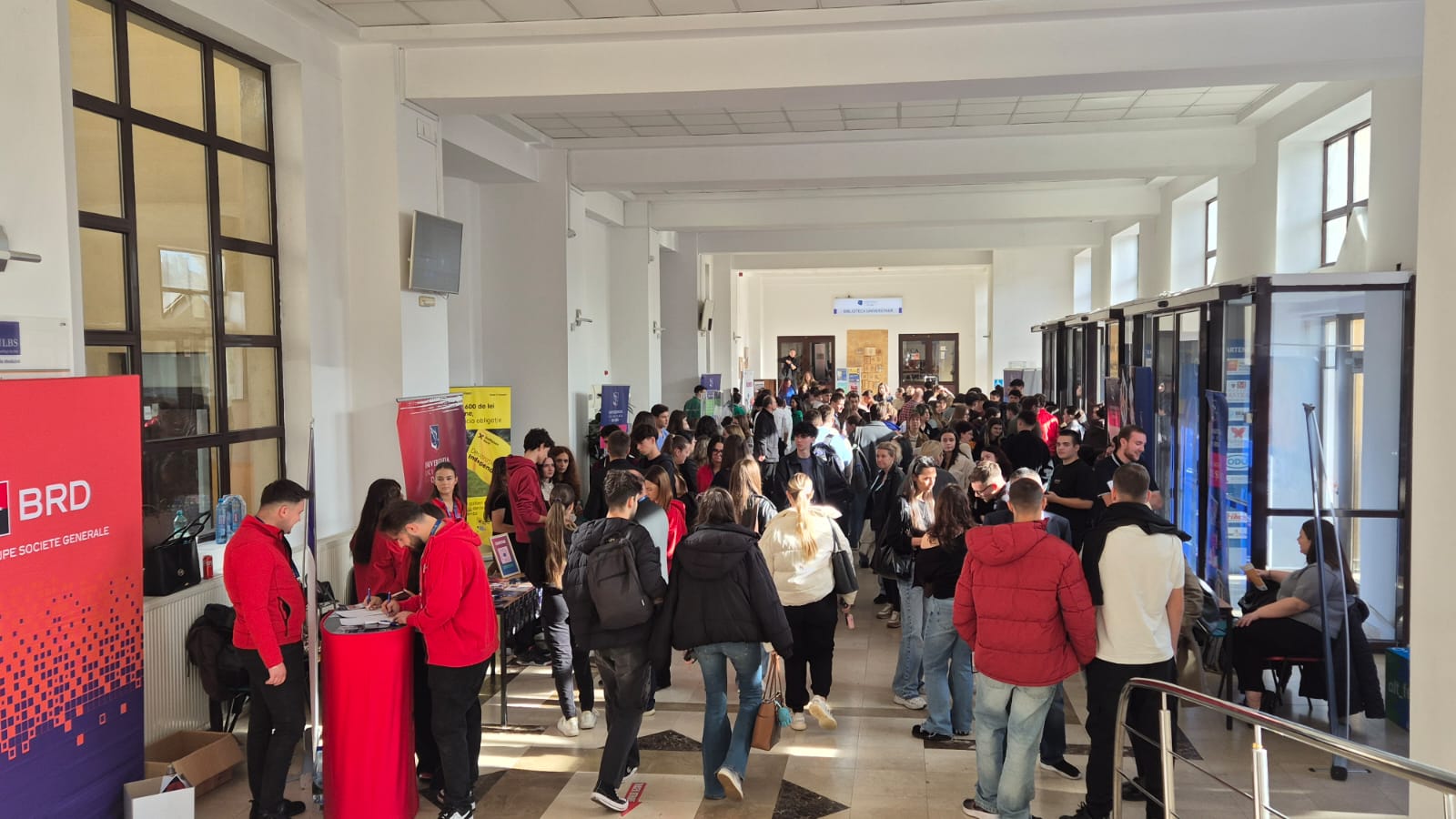 TeD ULBS are loc în săptămâna „Școala Altfel” și presupune prezentarea tuturor facultăților elevilor interesați. Foto: turnulsfatului.ro