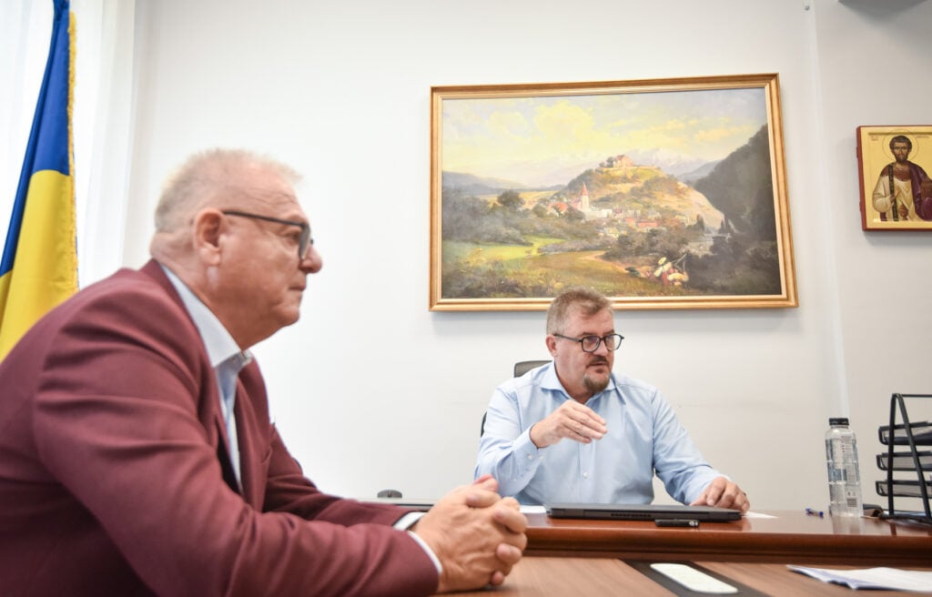 Noua echipă promite preluarea străzilor din cartierul Arhitecților de către primărie. Foto: Silvana Armat / turnulsfatului.ro