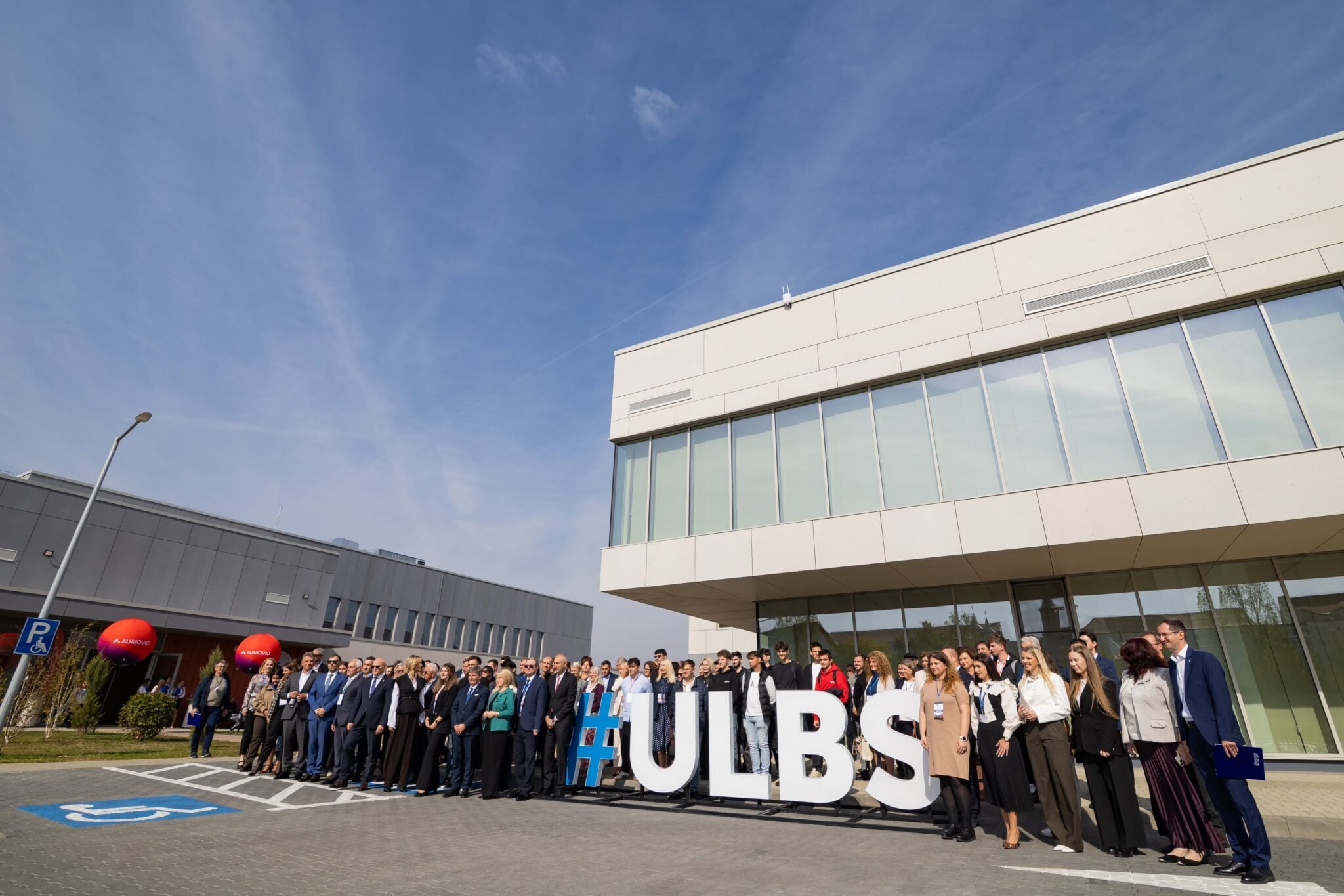 inaugurare campus