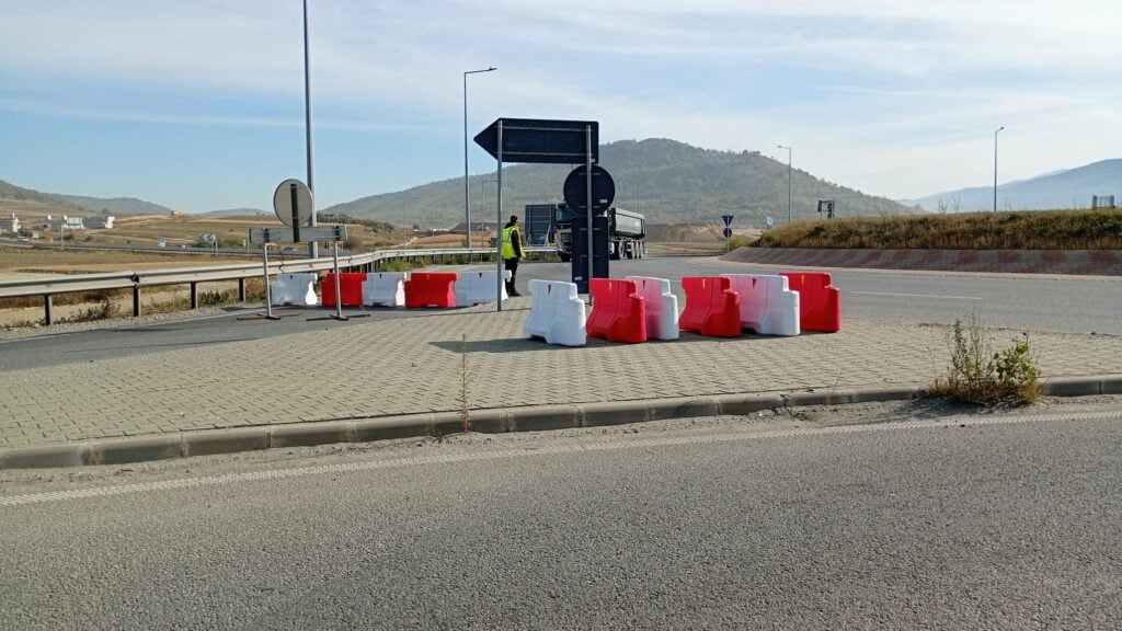 Intrarea pe A1 din Boița, închisă. Foto: turnulsfatului.ro