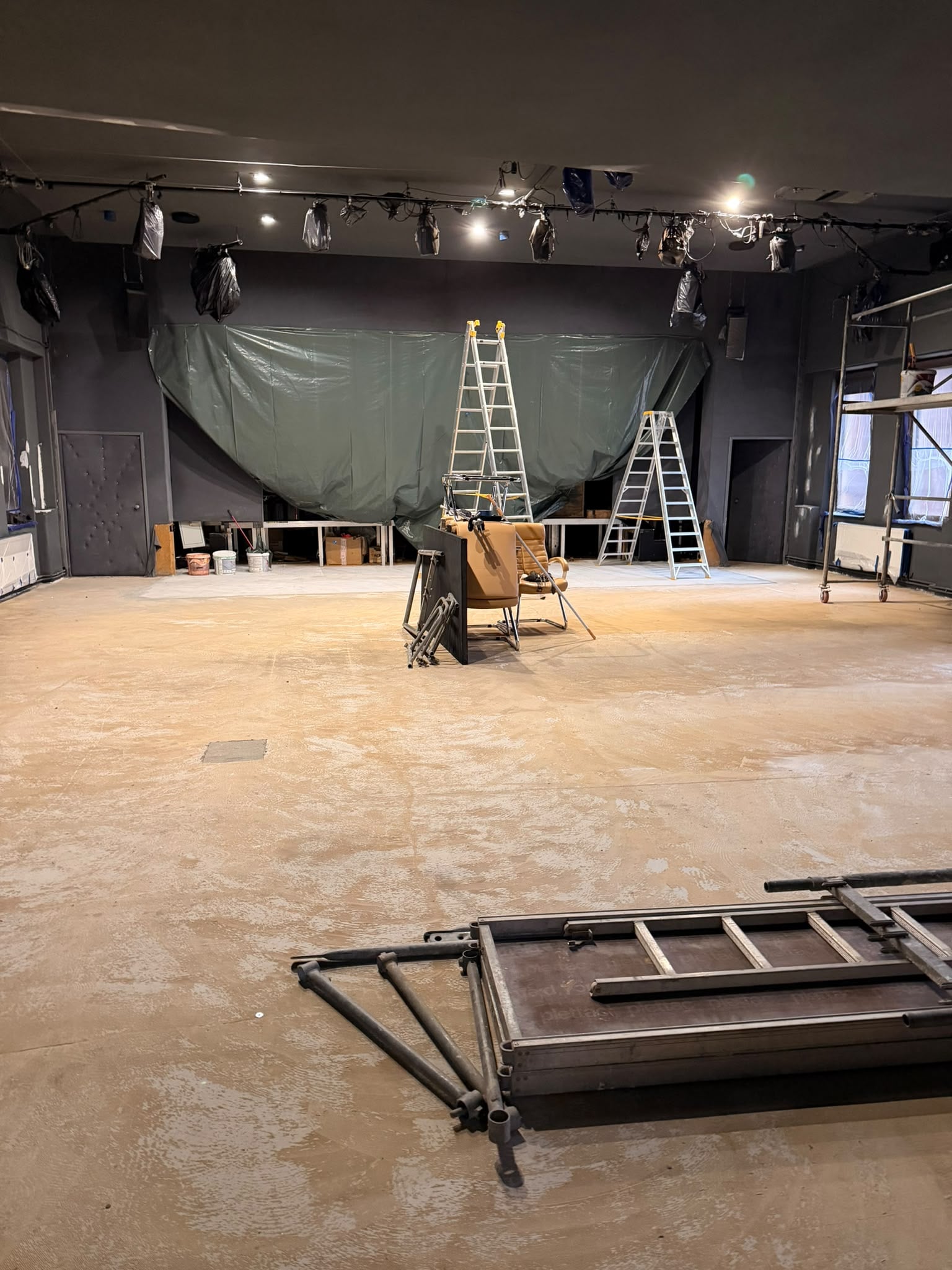 Sala de la etaj a Teatrului Gong din timpul renovărilor. Foto: Teatrul Gong