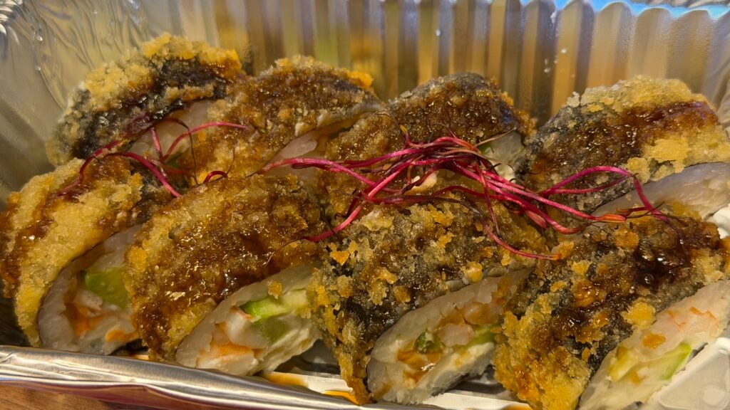 Tempura cu creveți. Foto: turnulsfatului.ro